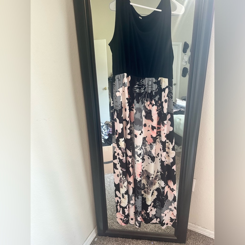 Womens Flowered Sleeveless Maxi Dress Size XXL Like New